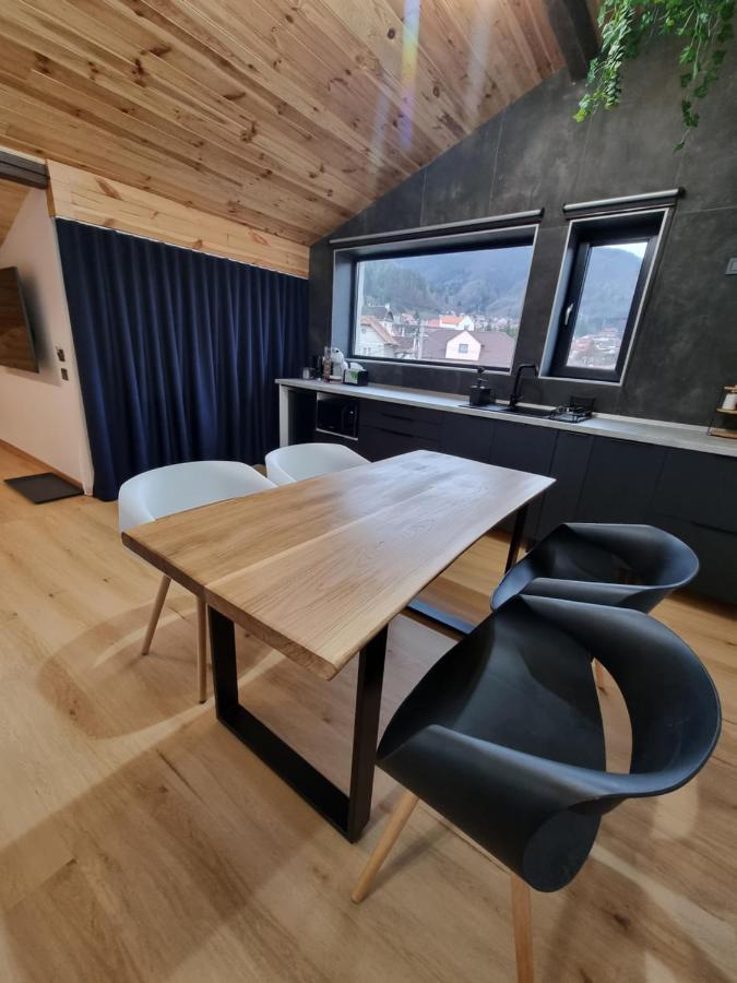 Casa Chiper - Attic Apartment With View Braşov Extérieur photo