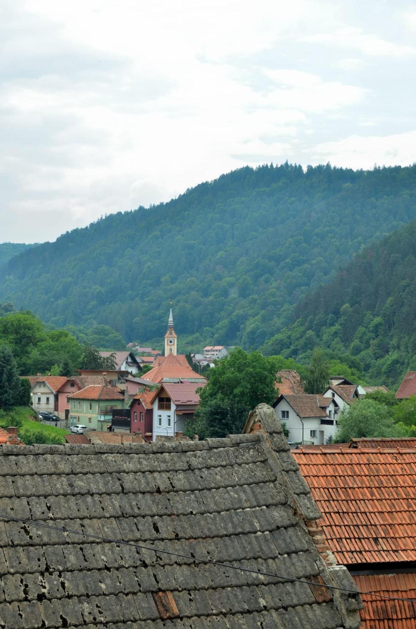 Casa Chiper - Attic Apartment With View Braşov Extérieur photo