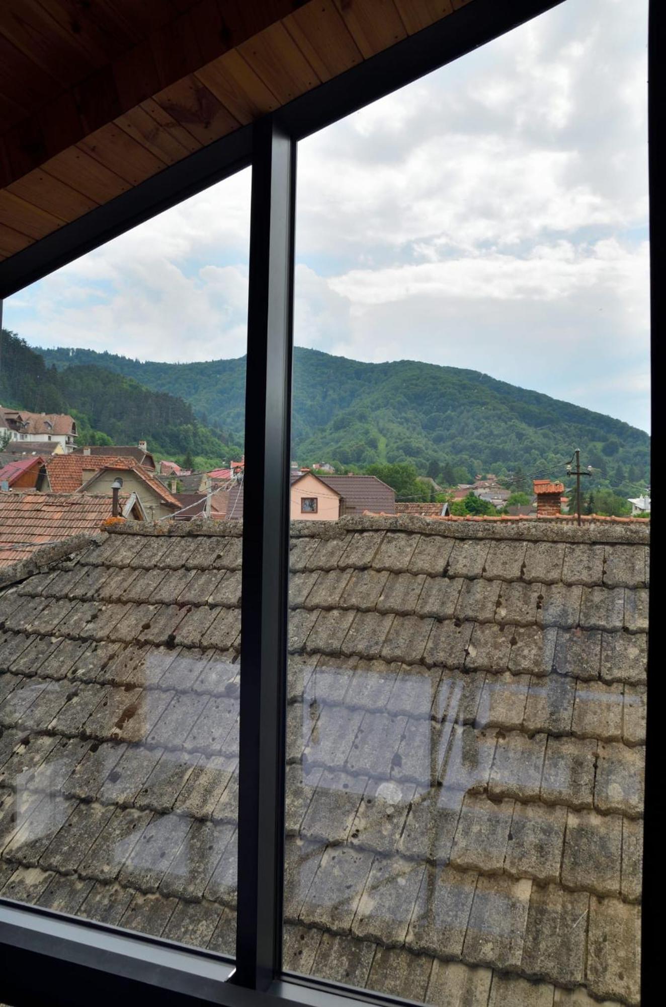 Casa Chiper - Attic Apartment With View Braşov Extérieur photo
